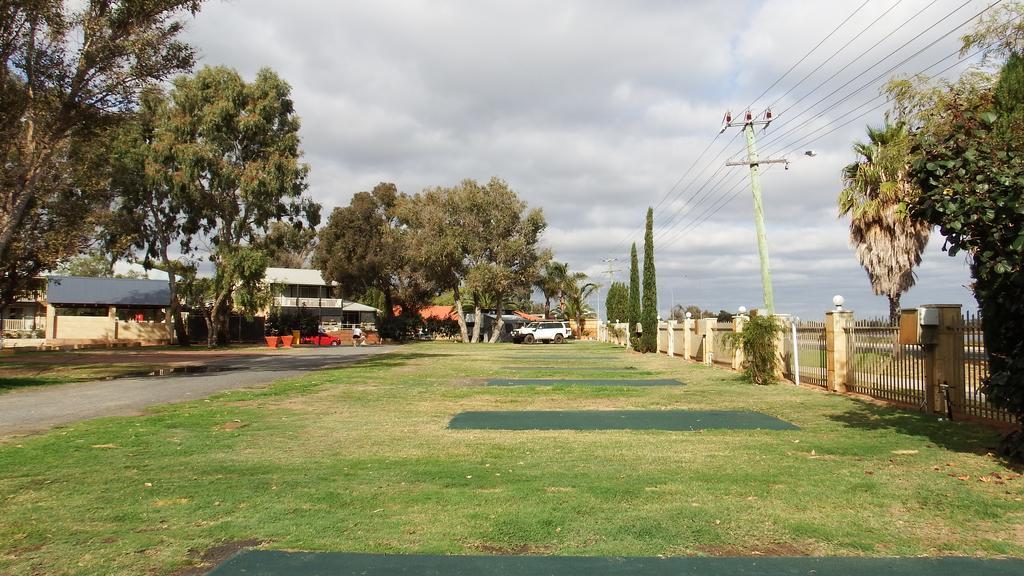 Australind Tourist Park Hotell Exteriör bild