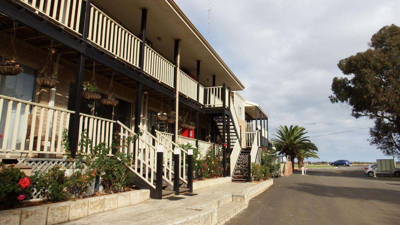 Australind Tourist Park Hotell Exteriör bild